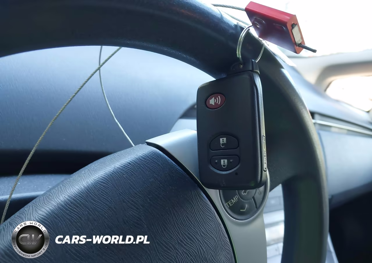 2014 Toyota Prius Two VIN:JTDKN3DU5E1784492 - 11