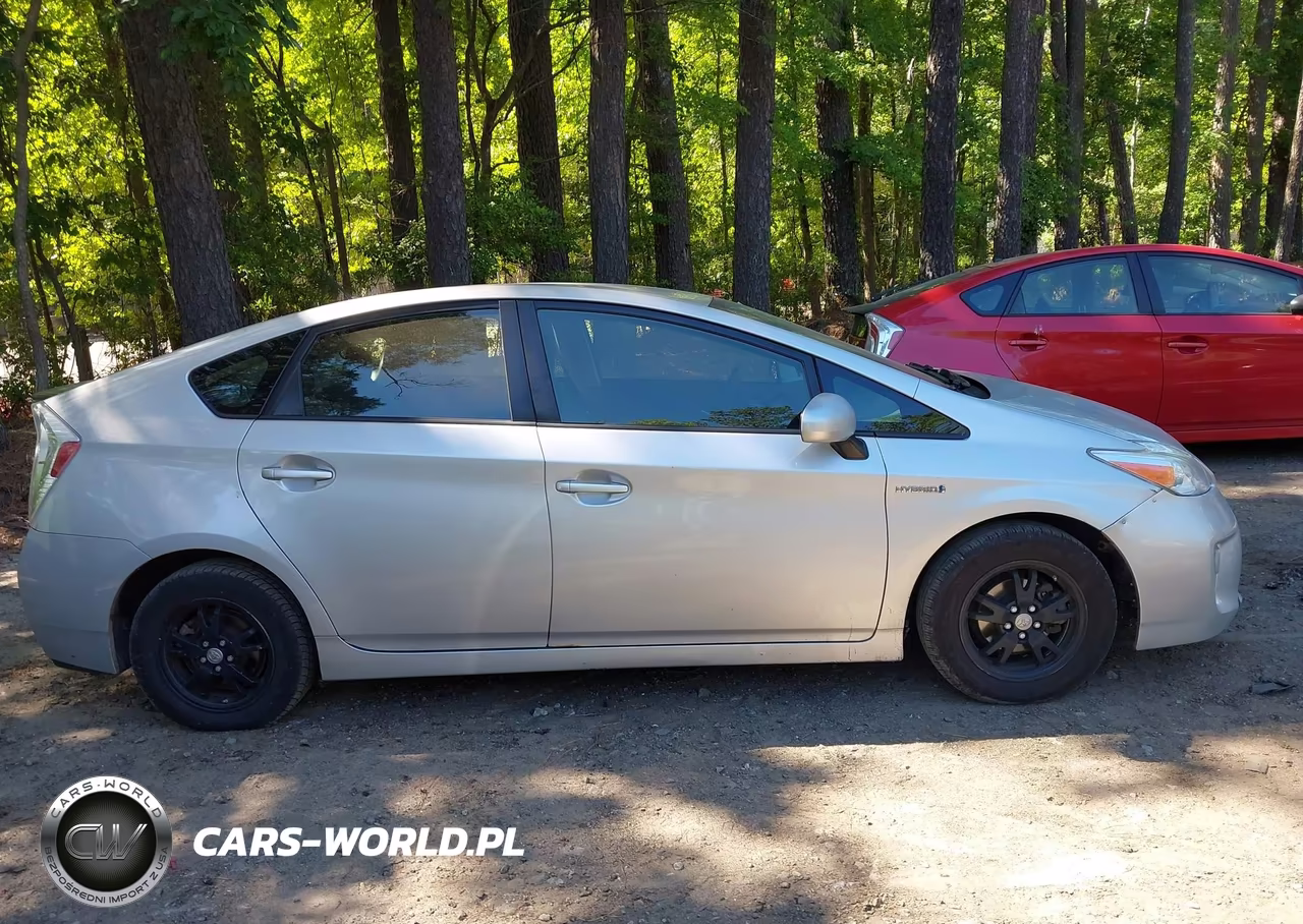 2014 Toyota Prius Two VIN:JTDKN3DU5E1784492 - 13