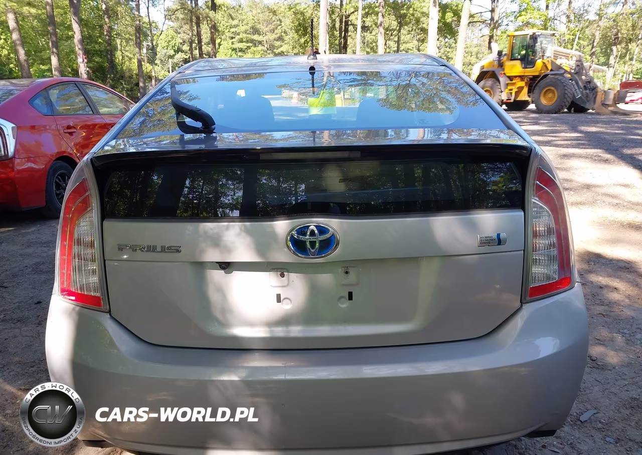 2014 Toyota Prius Two VIN:JTDKN3DU5E1784492 - 16
