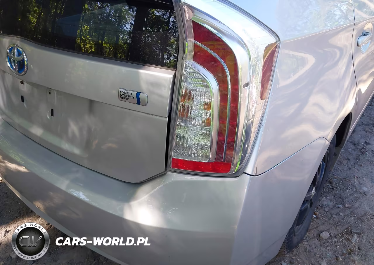 2014 Toyota Prius Two VIN:JTDKN3DU5E1784492 - 6