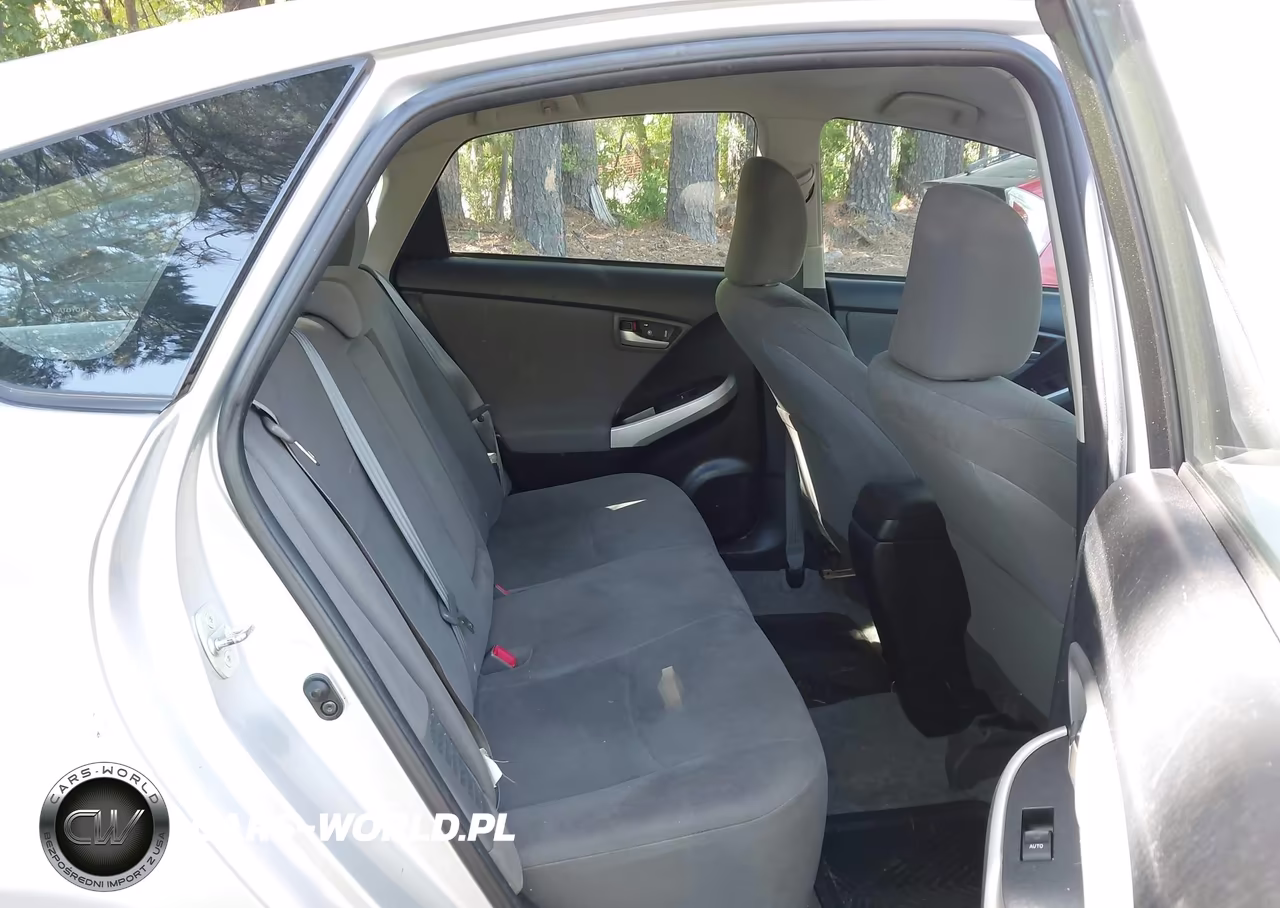 2014 Toyota Prius Two VIN:JTDKN3DU5E1784492 - 8