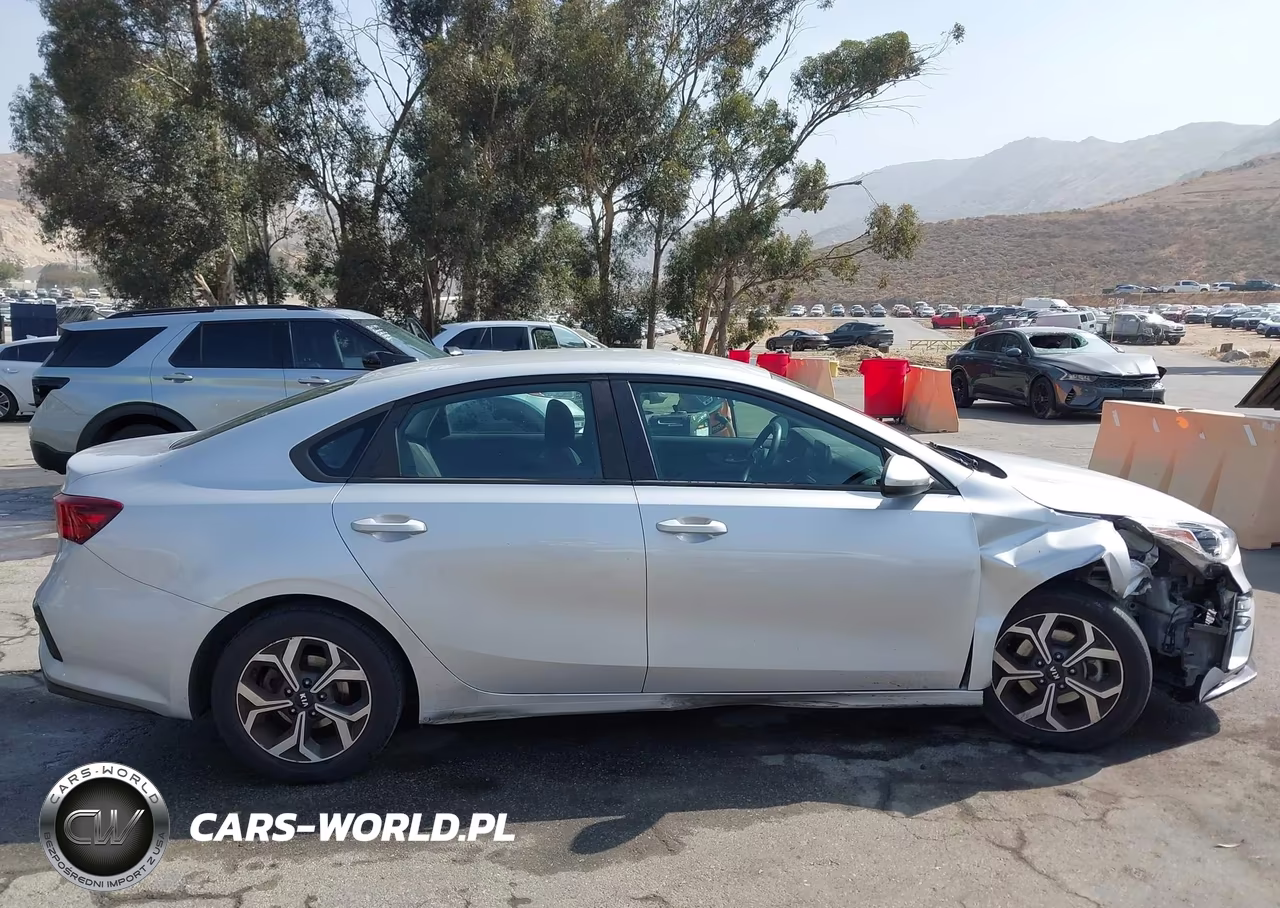 2021 Kia Forte Lxs VIN:3KPF24AD1ME286080 - 13