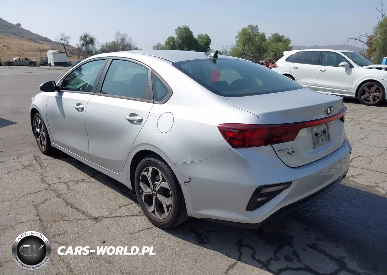 2021 Kia Forte Lxs VIN:3KPF24AD1ME286080 - 3
