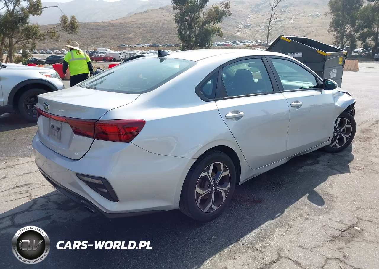 2021 Kia Forte Lxs VIN:3KPF24AD1ME286080 - 4