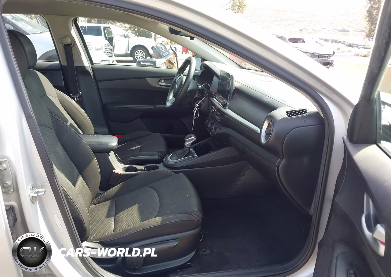 2021 Kia Forte Lxs VIN:3KPF24AD1ME286080 - 5