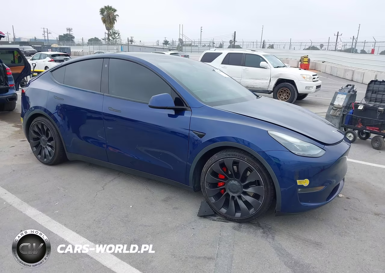 2022 Tesla Model Y Performance Dual Motor All-Wheel Drive – zdjęcie 1 z 16