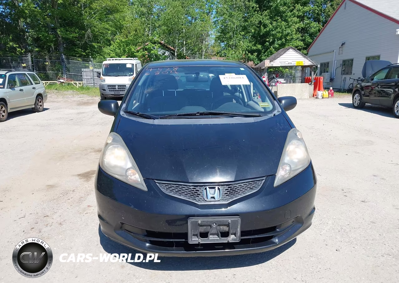 2010 Honda Fit VIN:JHMGE8H23AS017660 - 13
