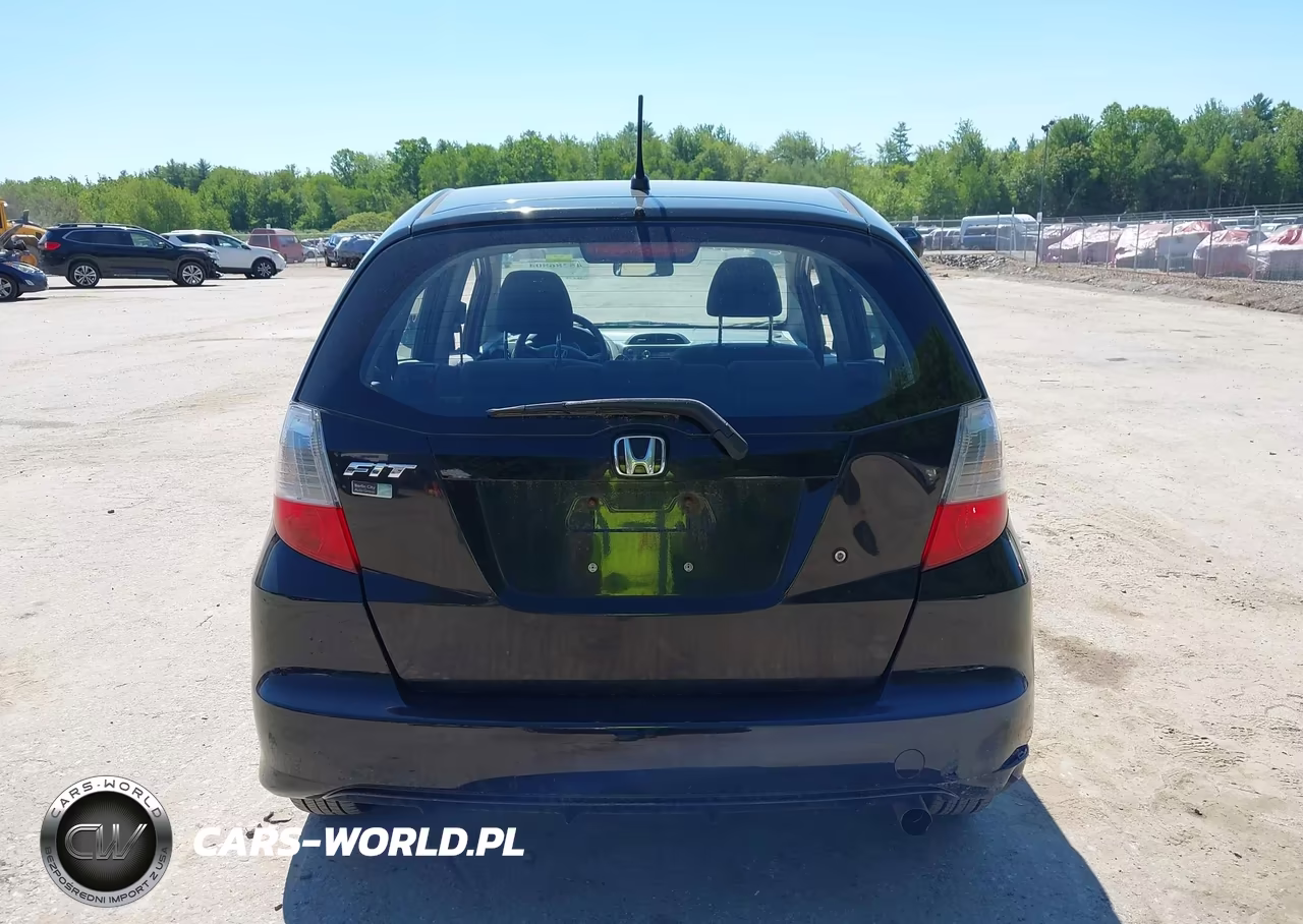 2010 Honda Fit VIN:JHMGE8H23AS017660 - 15