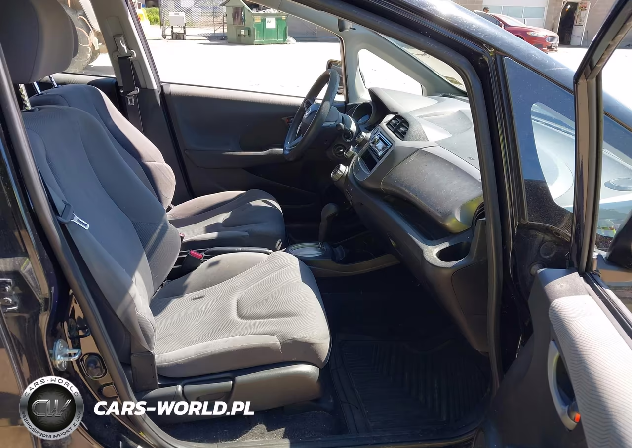 2010 Honda Fit VIN:JHMGE8H23AS017660 - 5