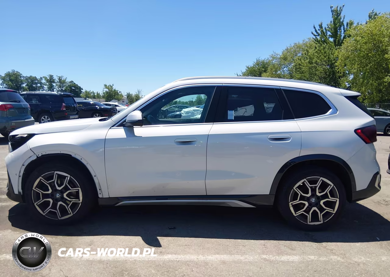 2023 BMW X1 xDrive28I VIN:WBX73EF04P5X36403 - 14