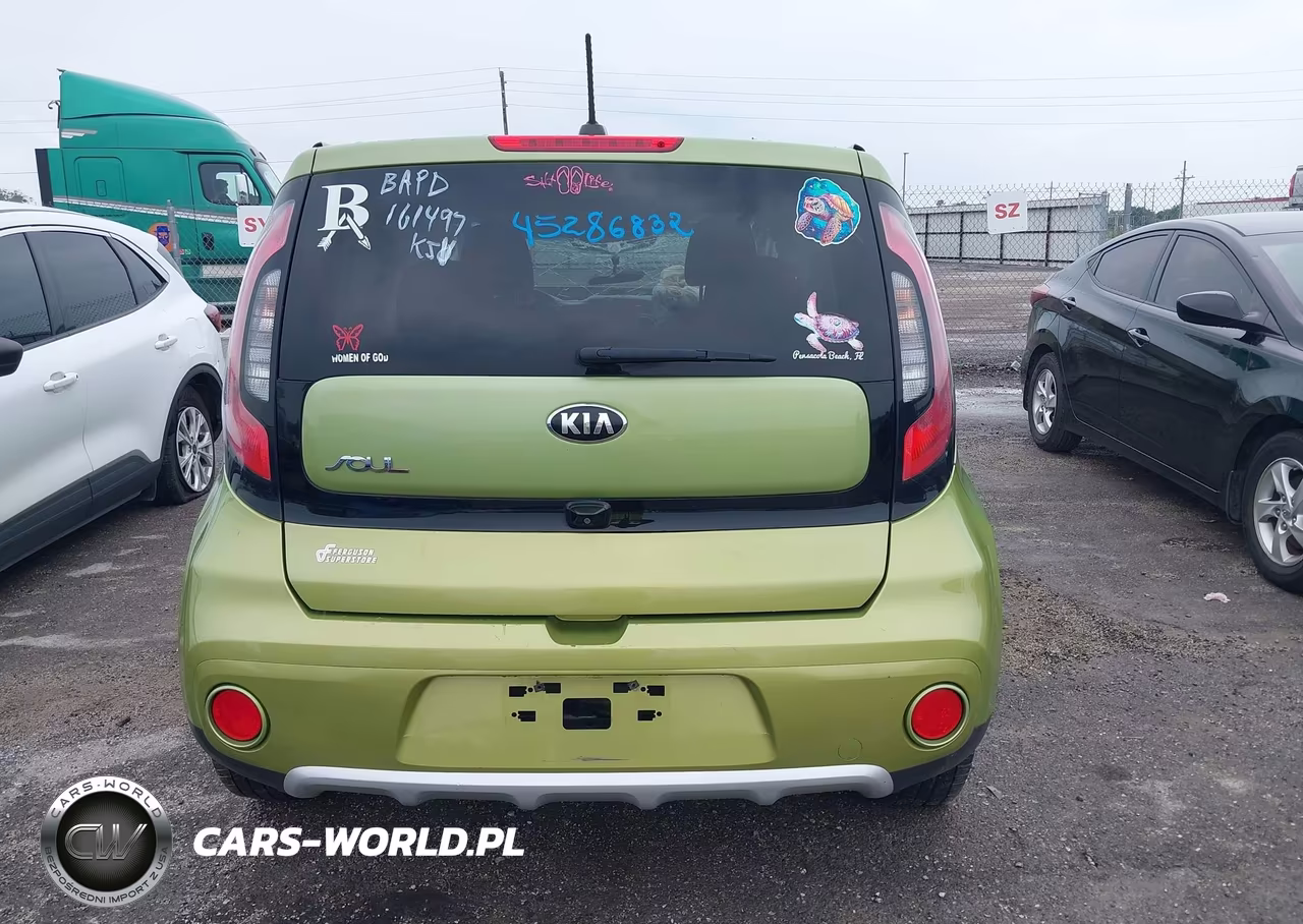 2017 Kia Soul + VIN:KNDJP3A52H7880469 - 17