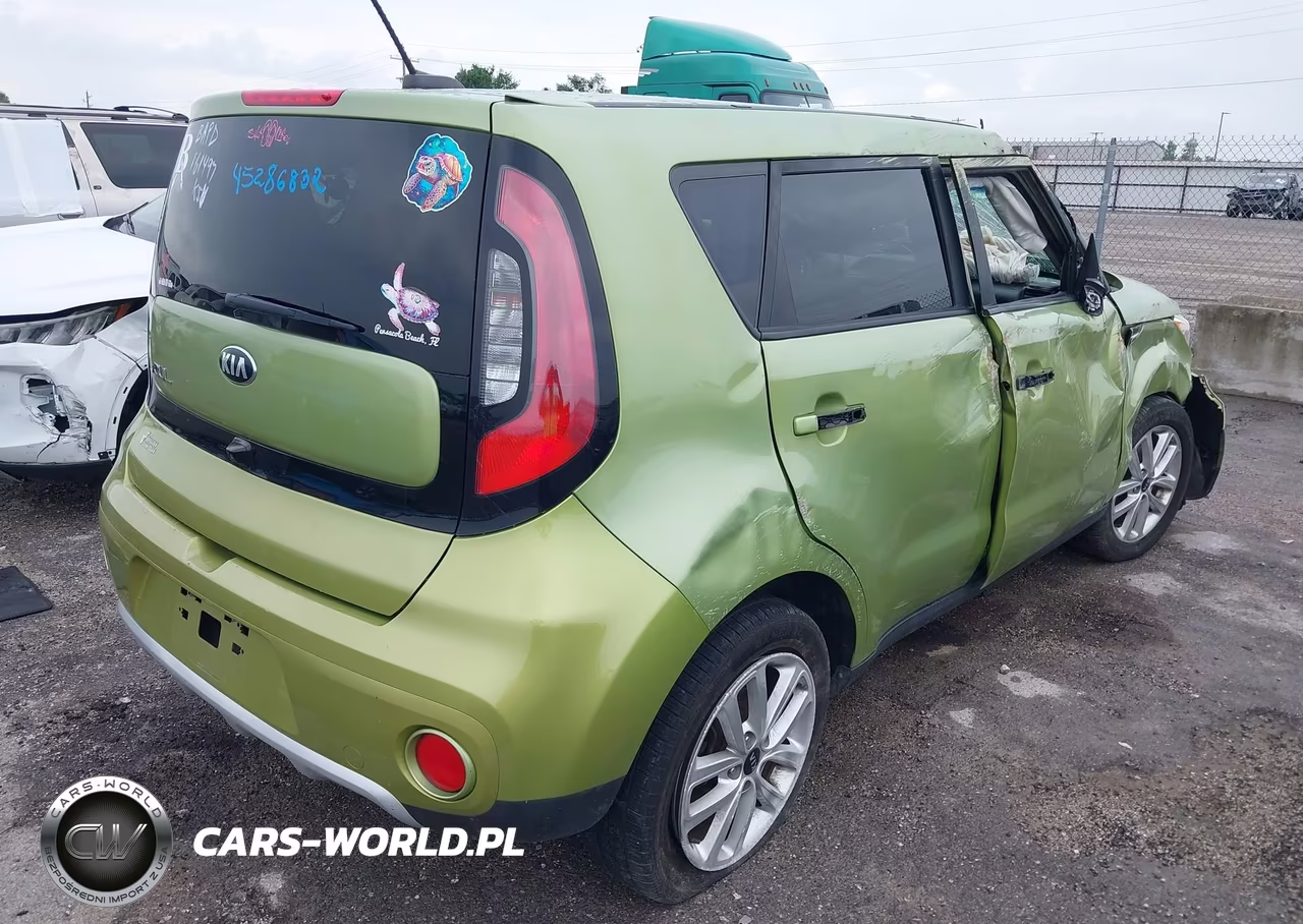 2017 Kia Soul + VIN:KNDJP3A52H7880469 - 4