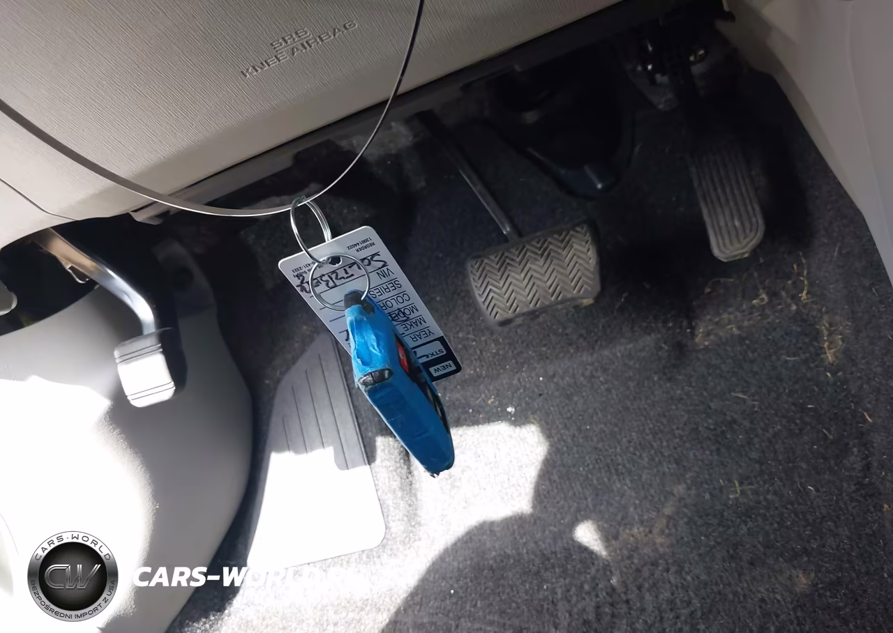 2017 Toyota Prius V Five VIN:JTDZN3EU3HJ070913 - 11
