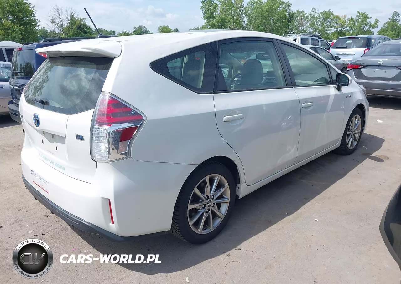 2017 Toyota Prius V Five VIN:JTDZN3EU3HJ070913 - 4