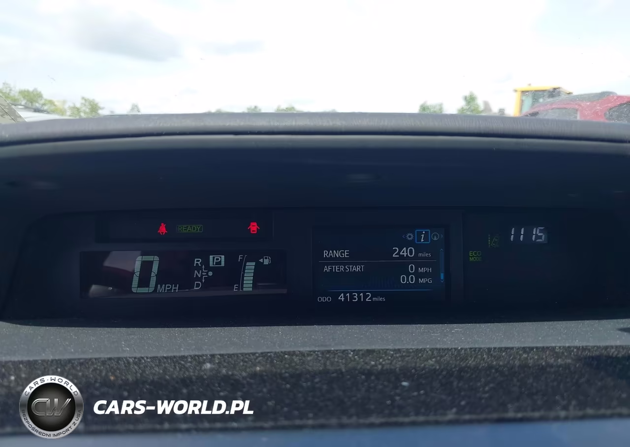 2017 Toyota Prius V Five VIN:JTDZN3EU3HJ070913 - 7