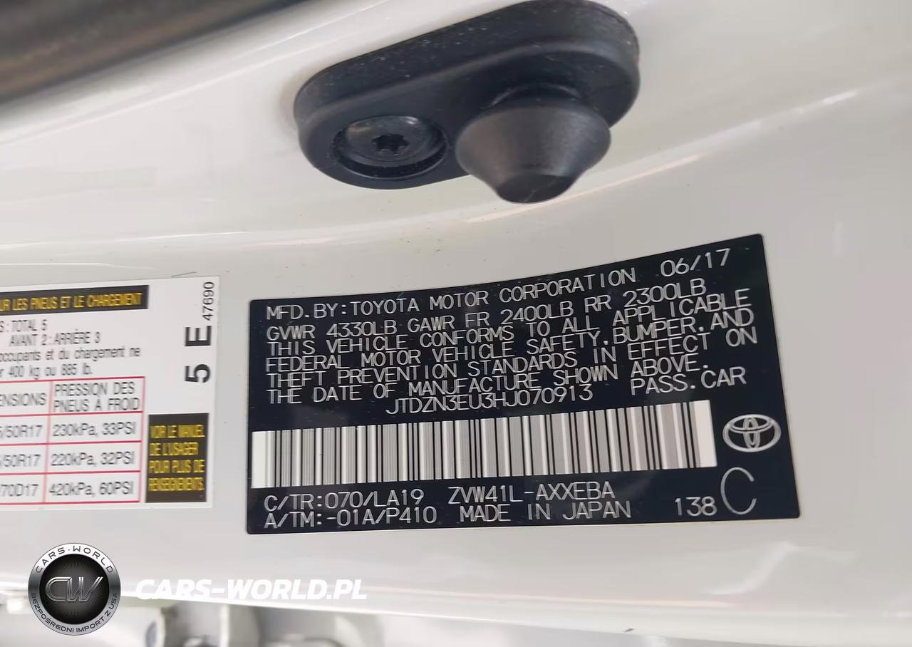 2017 Toyota Prius V Five VIN:JTDZN3EU3HJ070913 - 9