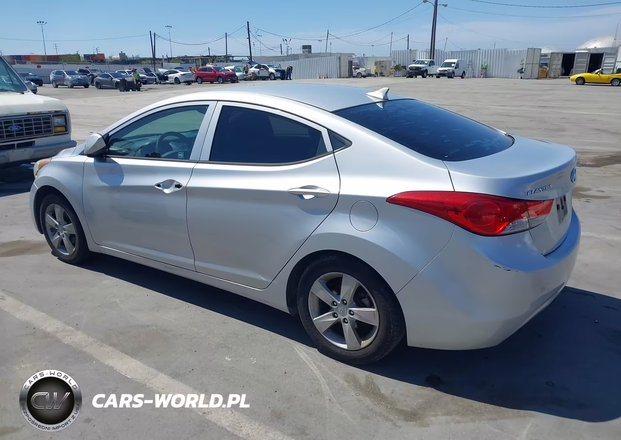 2013 Hyundai Elantra Gls VIN:KMHDH4AE6DU805720 - 3
