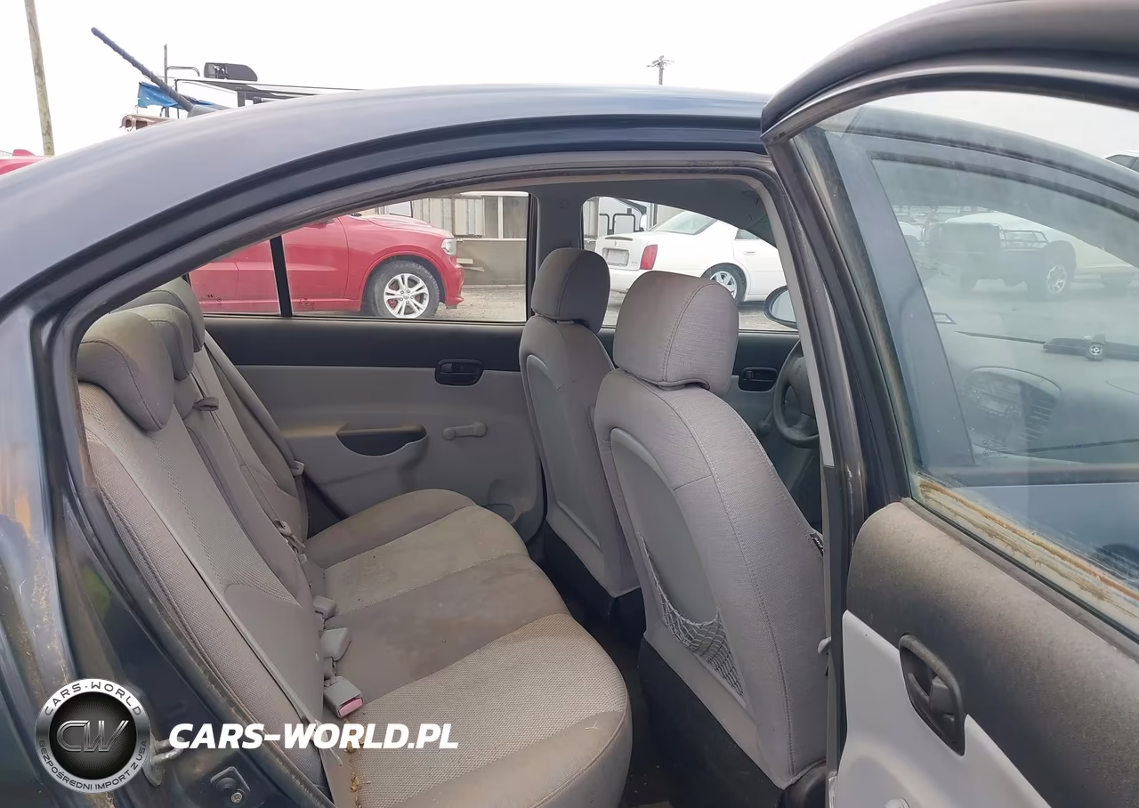 2009 Hyundai Accent Gls VIN:KMHCN46C99U383235 - 8