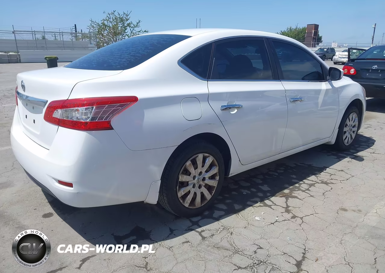 2015 Nissan Sentra S VIN:3N1AB7APXFY283737 - 4