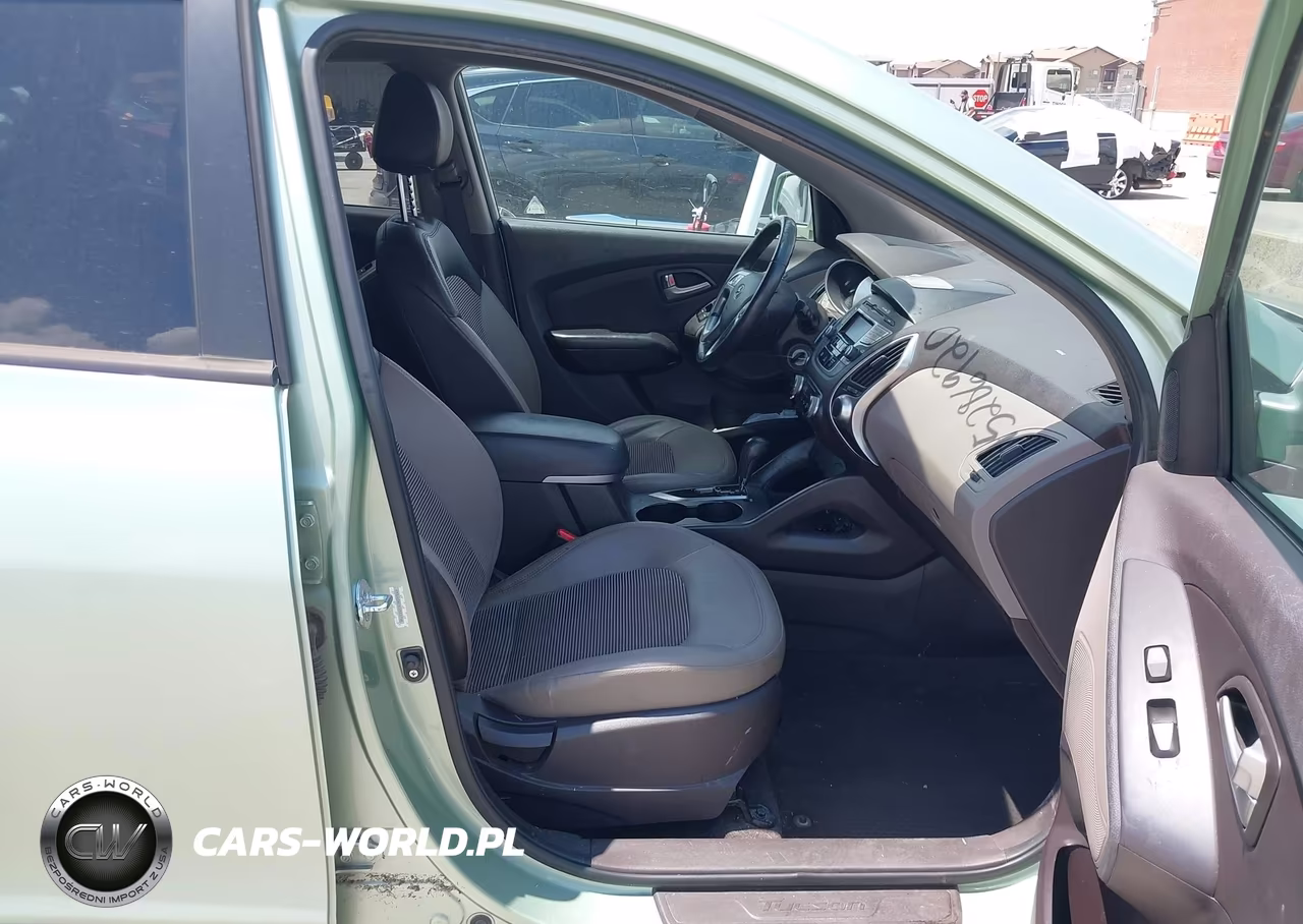 2012 Hyundai Tucson Gls VIN:KM8JU3AC9CU535758 - 5
