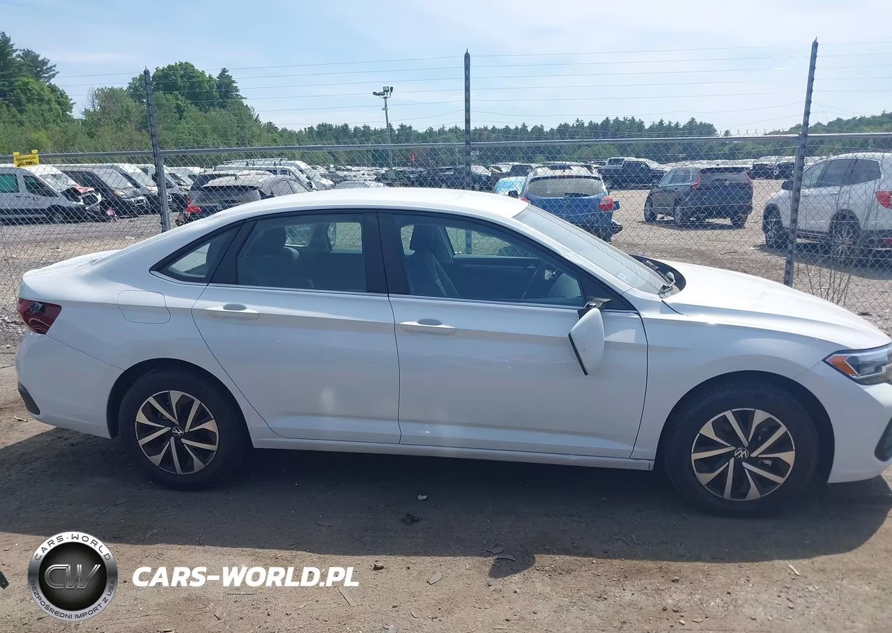 2024 Volkswagen Jetta 1.5T S VIN:3VW5M7BUXRM101640 - 13