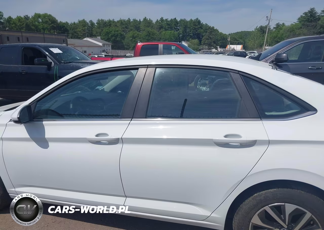 2024 Volkswagen Jetta 1.5T S VIN:3VW5M7BUXRM101640 - 14