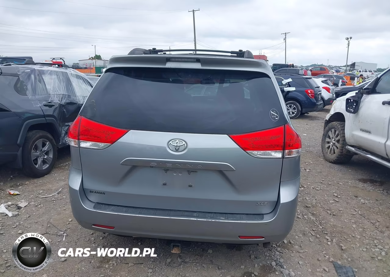 2014 Toyota Sienna Xle V6 8 Passenger VIN:5TDYK3DC8ES436036 - 16