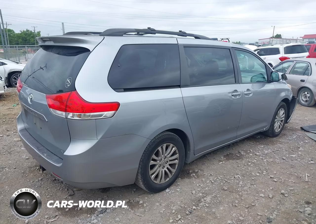 2014 Toyota Sienna Xle V6 8 Passenger VIN:5TDYK3DC8ES436036 - 4