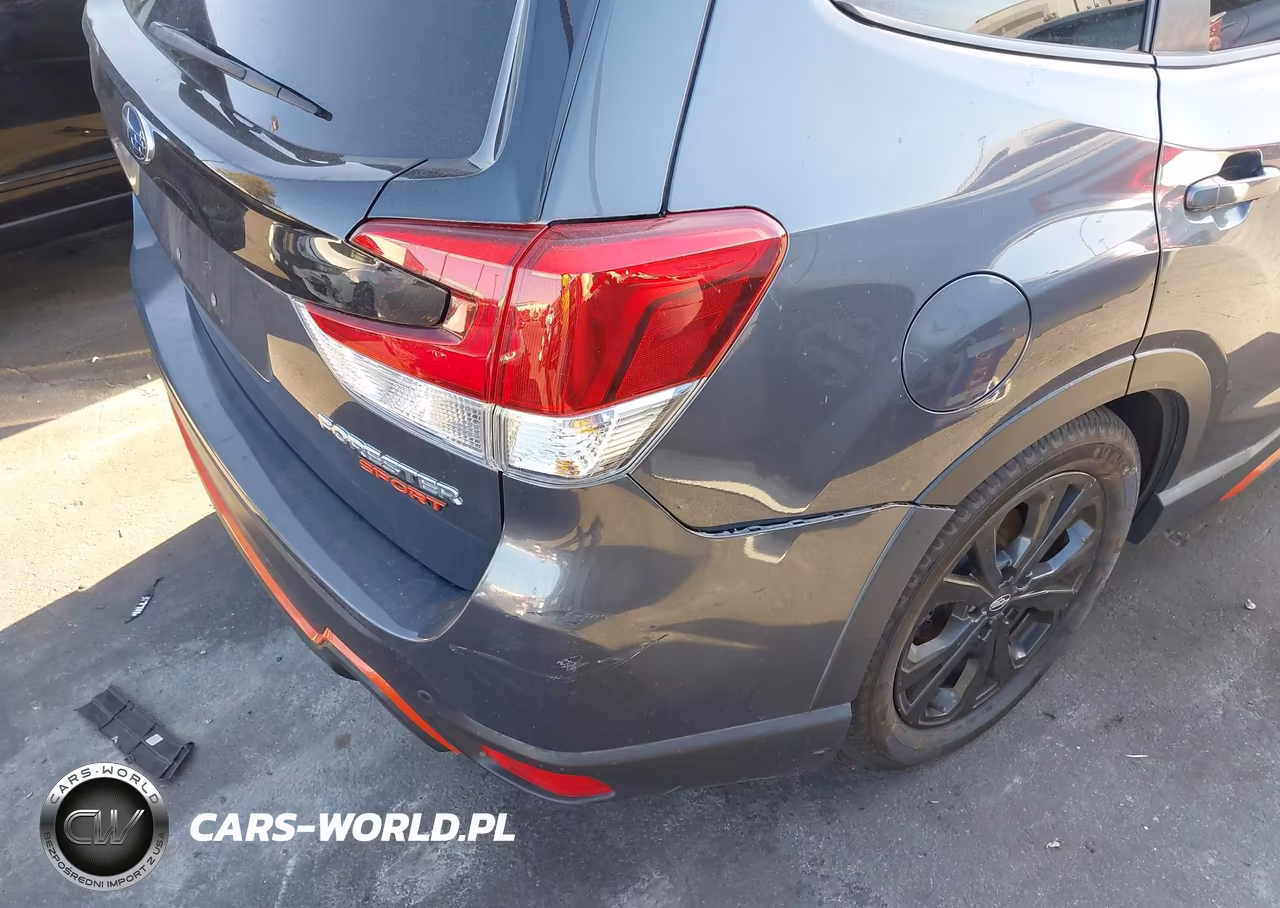 2023 Subaru Forester Sport VIN:JF2SKAJCXPH434280 - 17