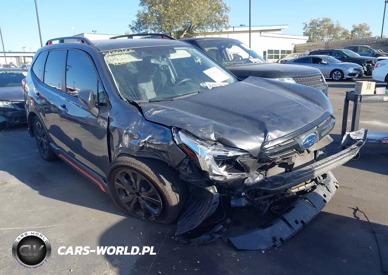 2023 Subaru Forester Sport VIN:JF2SKAJCXPH434280 - 6