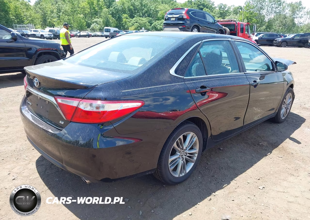 2016 Toyota Camry Se VIN:4T1BF1FK8GU241955 - 4