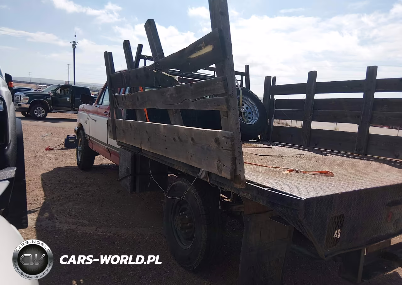 1990 Ford F250 VIN:1FTHX26G1LKA23584 - 3