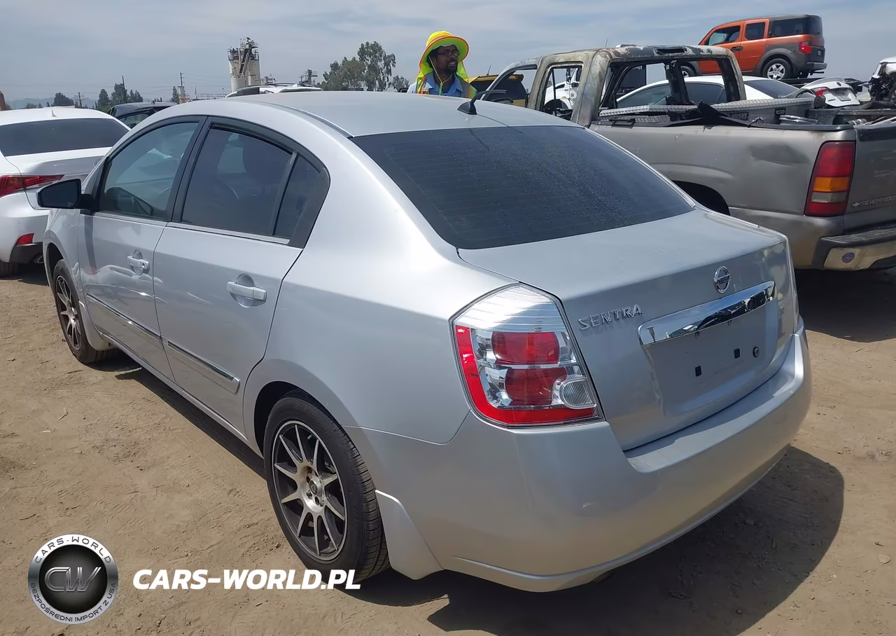2010 Nissan Sentra 2.0S VIN:3N1AB6AP0AL648152 - 3