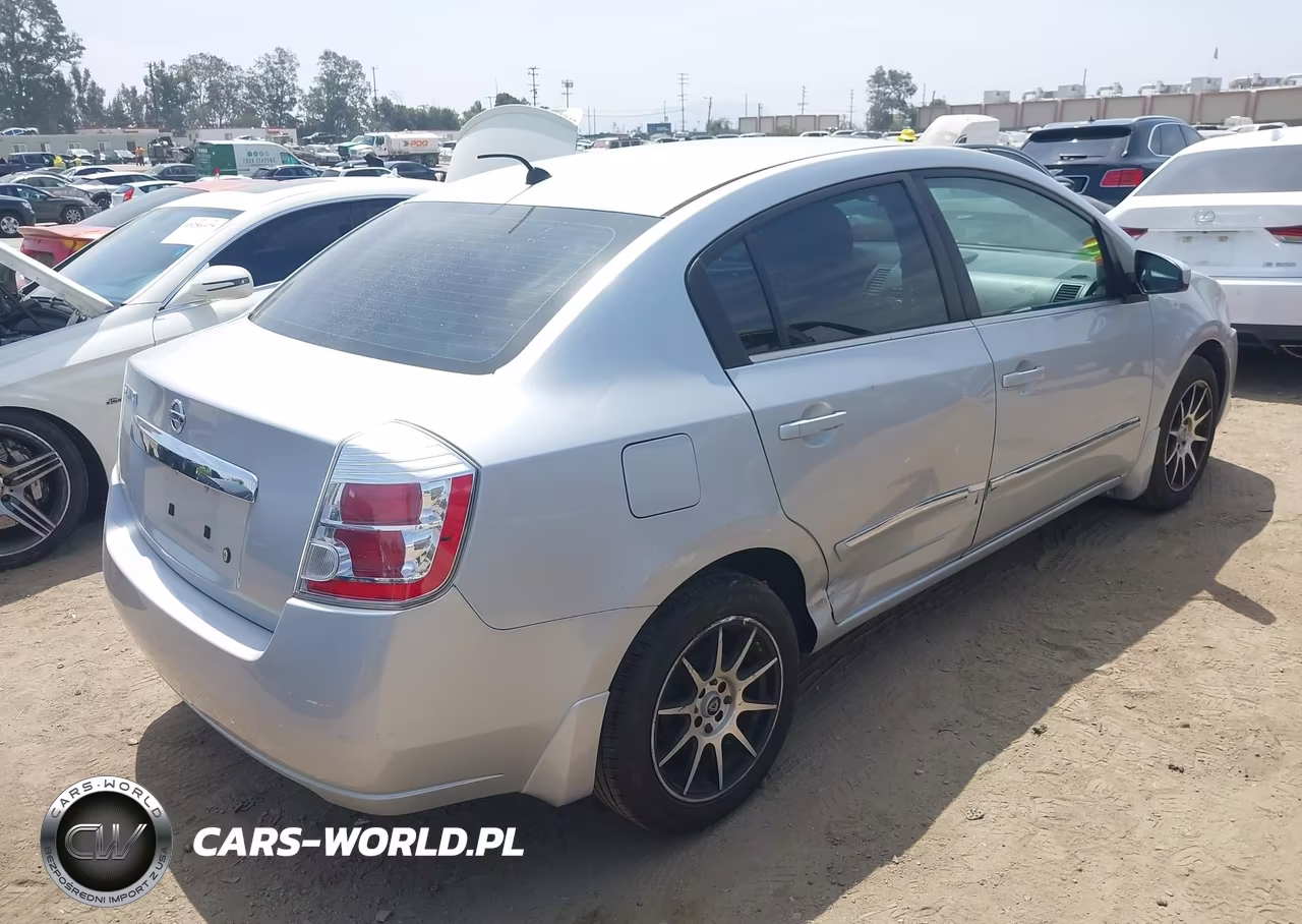 2010 Nissan Sentra 2.0S VIN:3N1AB6AP0AL648152 - 4