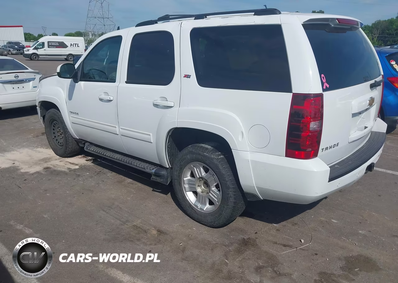 2013 Chevrolet Tahoe Lt VIN:1GNSKBE09DR370623 - 3