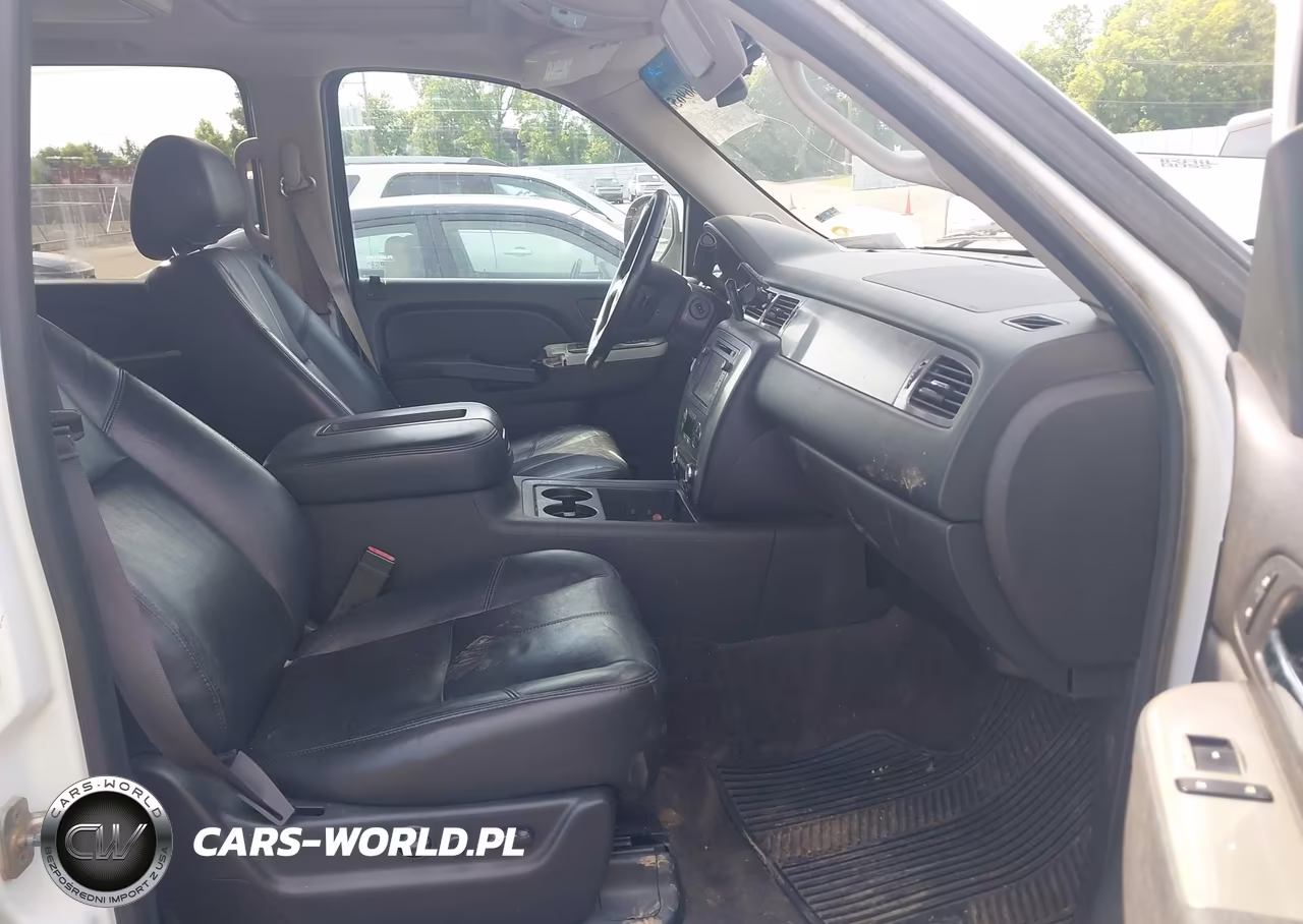 2013 Chevrolet Tahoe Lt VIN:1GNSKBE09DR370623 - 5