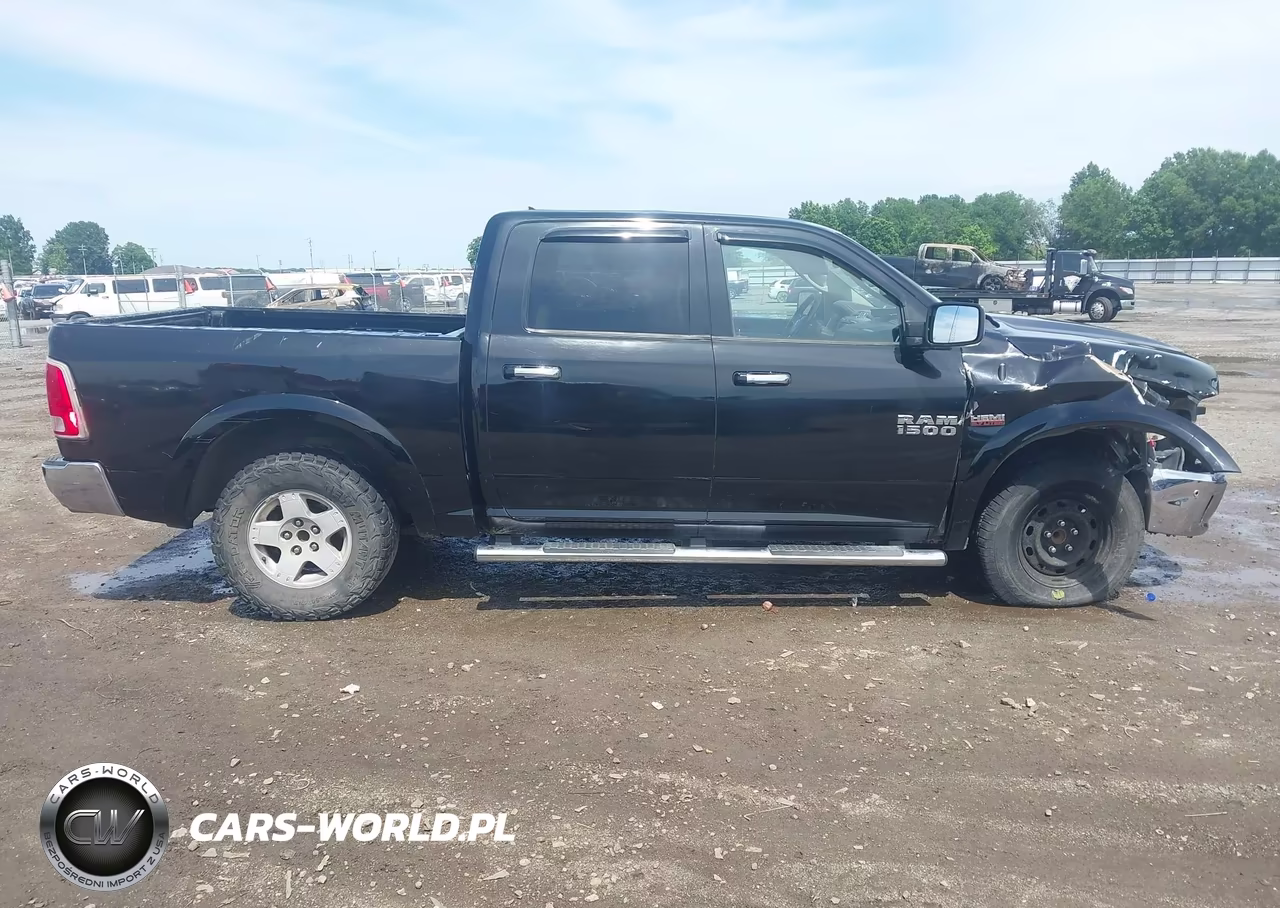 2015 Ram 1500 Laramie VIN:1C6RR6NT7FS506335 - 14