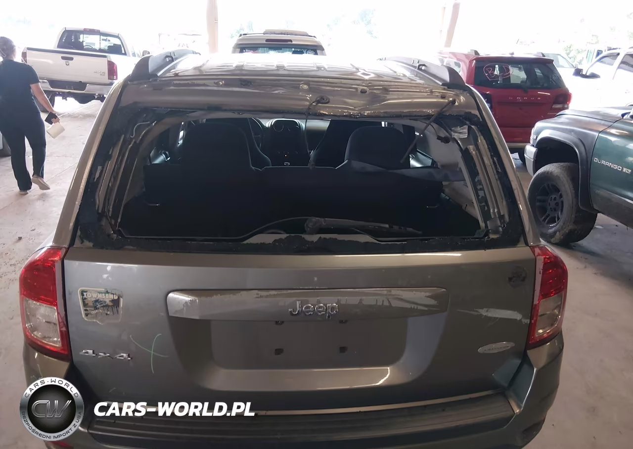 2013 Jeep Compass Latitude VIN:1C4NJDEB3DD227914 - 6