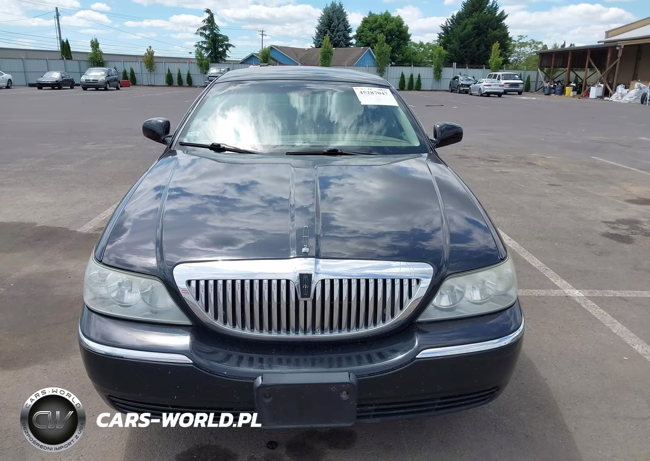2006 Lincoln Town Car Signature VIN:1LNHM81V36Y617673 - 12