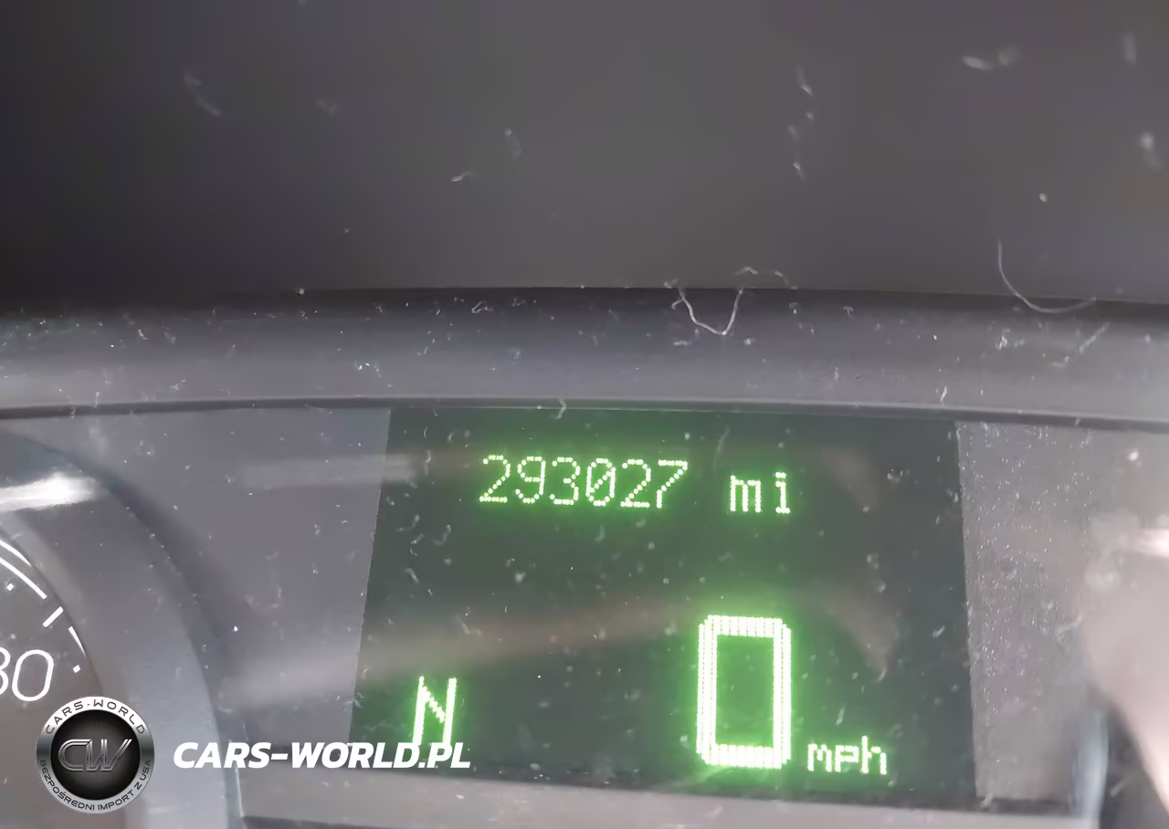 2006 Lincoln Town Car Signature VIN:1LNHM81V36Y617673 - 15