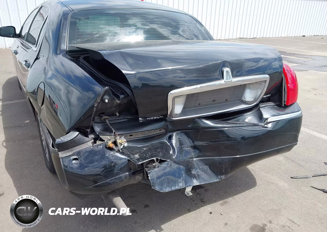 2006 Lincoln Town Car Signature VIN:1LNHM81V36Y617673 - 6