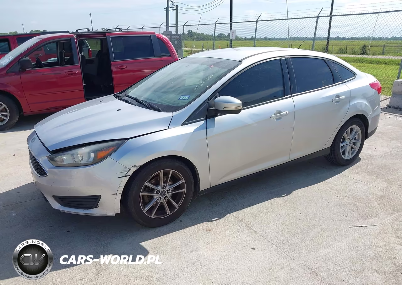 2017 Ford Focus Se VIN:1FADP3F21HL284164 - 2