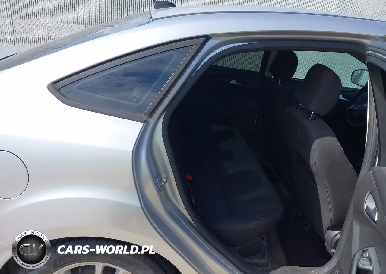 2017 Ford Focus Se VIN:1FADP3F21HL284164 - 8