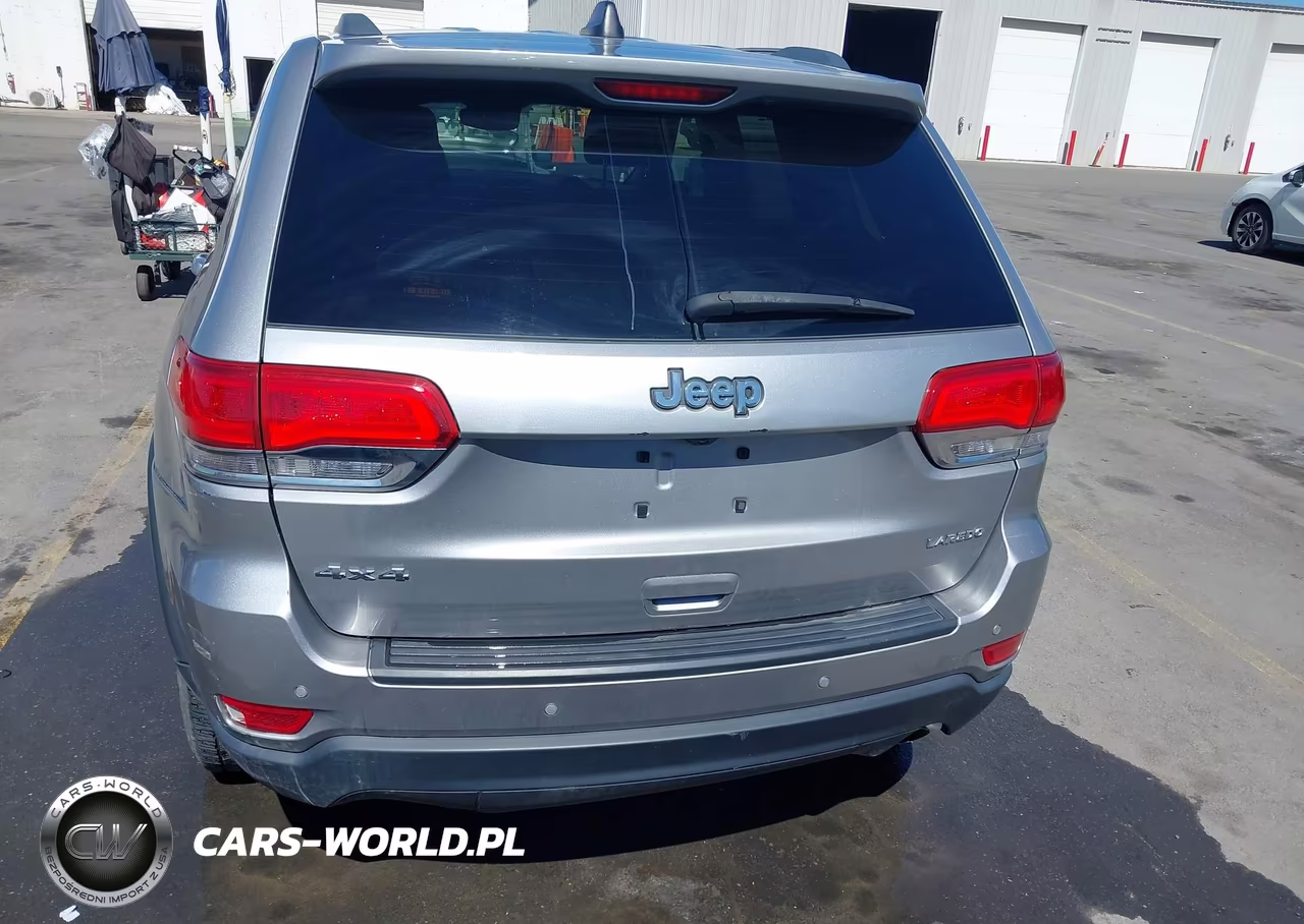 2019 Jeep Grand Cherokee Laredo E 4X4 VIN:1C4RJFAGXKC548124 - 17