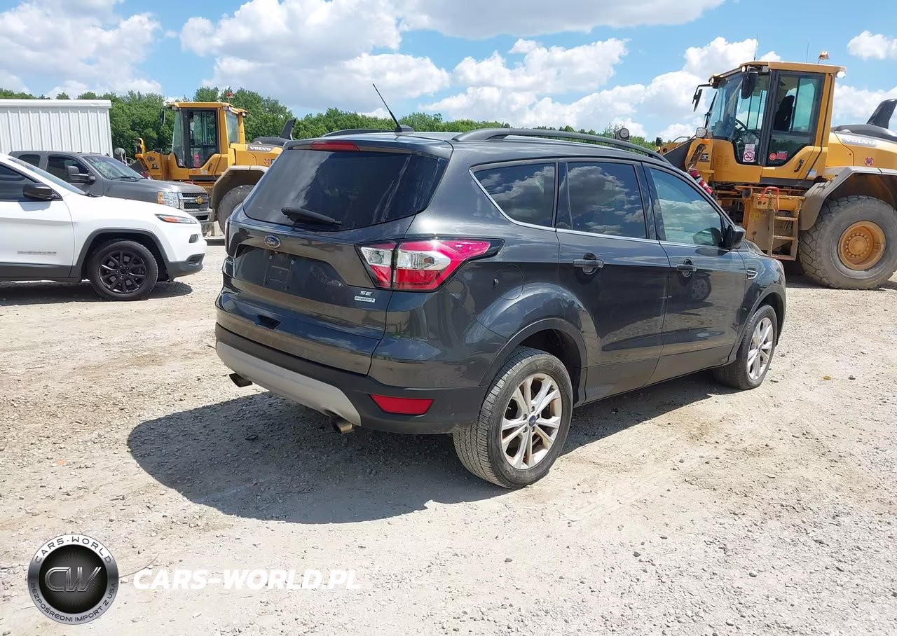 2018 Ford Escape Se VIN:1FMCU0GD5JUD42852 - 4