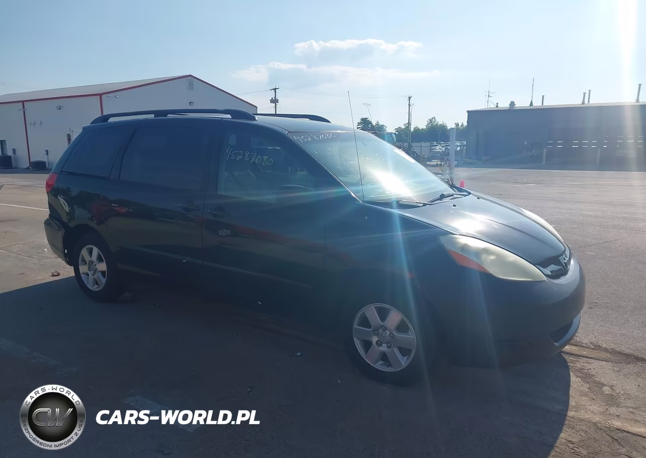 2010 Toyota Sienna Le