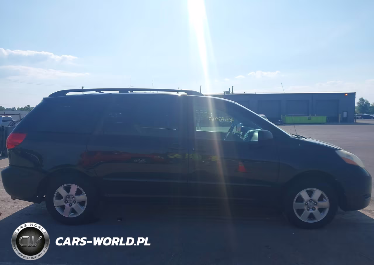 2010 Toyota Sienna Le VIN:5TDKK4CCXAS329903 - 13