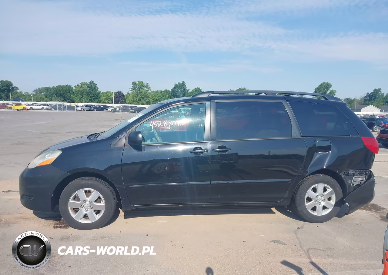 2010 Toyota Sienna Le VIN:5TDKK4CCXAS329903 - 14