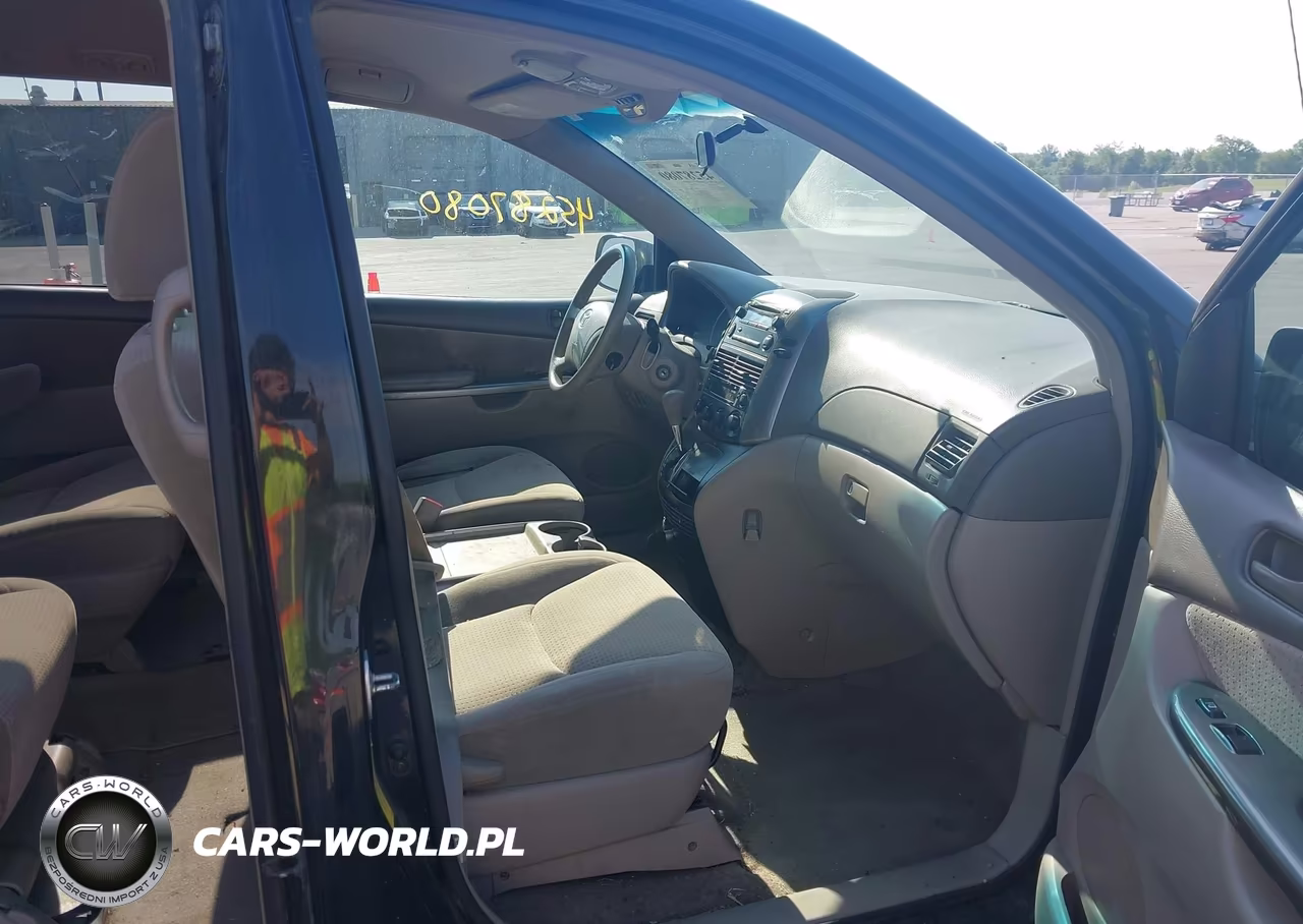 2010 Toyota Sienna Le VIN:5TDKK4CCXAS329903 - 5