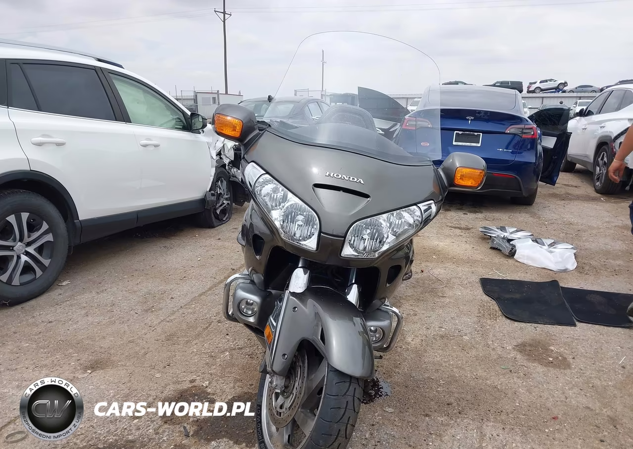 2010 Honda Gl1800 VIN:1HFSC47M9AA905323 - 5
